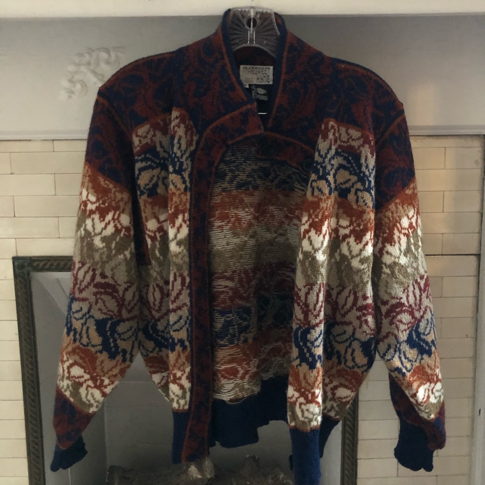 VINTAGE Margaret Hyne Pure Wool Sweater!